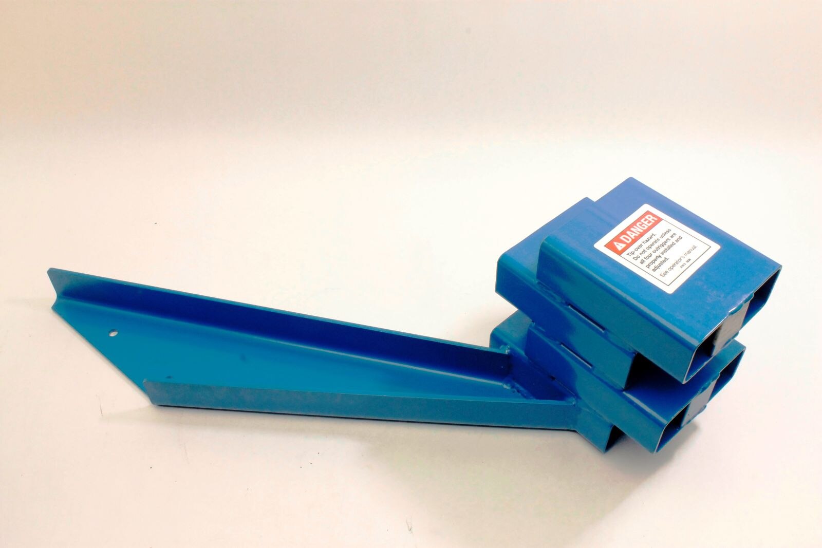 Genie Part # 43069GT – Weld Outrigger Strg Brkt W/Decal