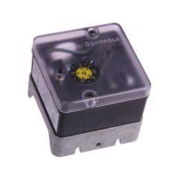 A.J. Antunes 8101111303 High Gas Pressure Switch Open M/R 8-35" WC 1/4" NPT