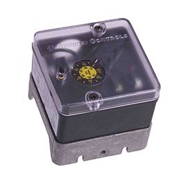 A.J. Antunes 8102111102 High Gas Pressure Switch 0.8-4" WC 1/4" NPT Auto Reset